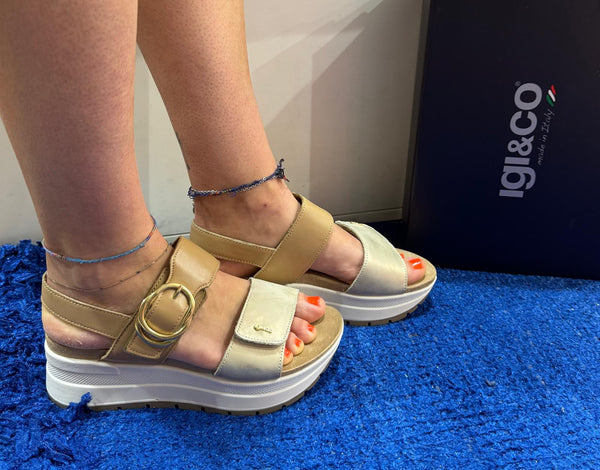 Sandalo zeppa donna igi&co pelle beige/platino 7677644